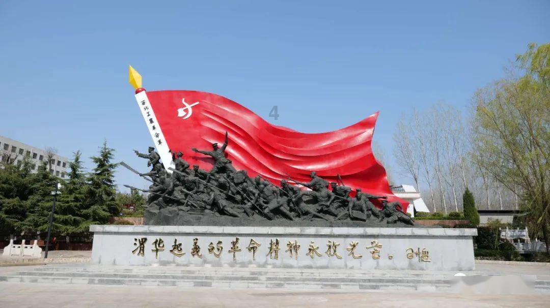 搬家那天，我扔了一部分衣服书刊，为何他那么狠，过来踹哭绿裤女生，不懂得珍惜眼前人吗？游戏画面